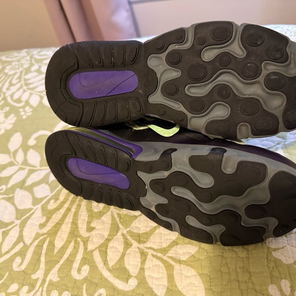 Nike Men's Air Max 270 React 'Future Swoosh - Picture 4 of 5